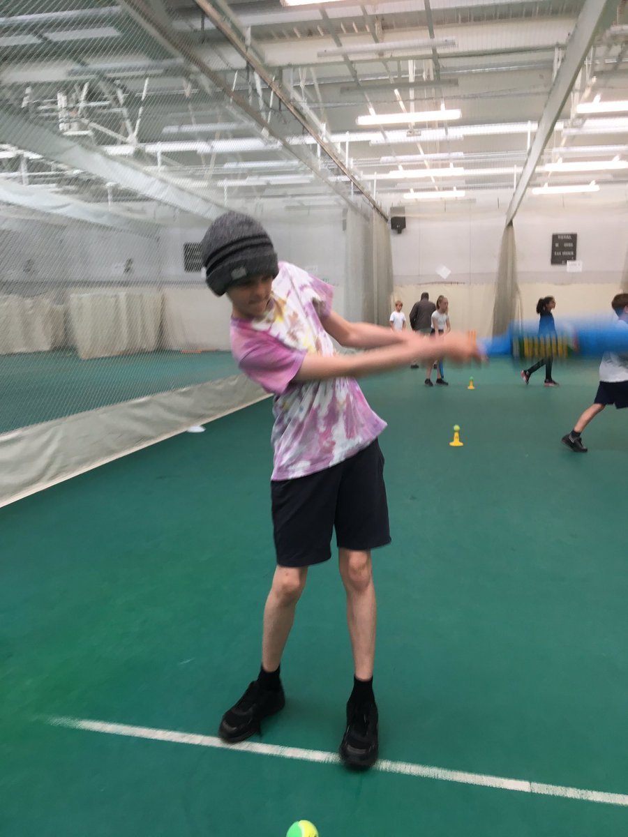 MyrtleParkSport's tweet photo. Batting practice - vertical bat  and diamond arms - some great shots  🏏@MyrtleParkSport  @YCCC_YCF https://t.co/IfEV6vRAvD