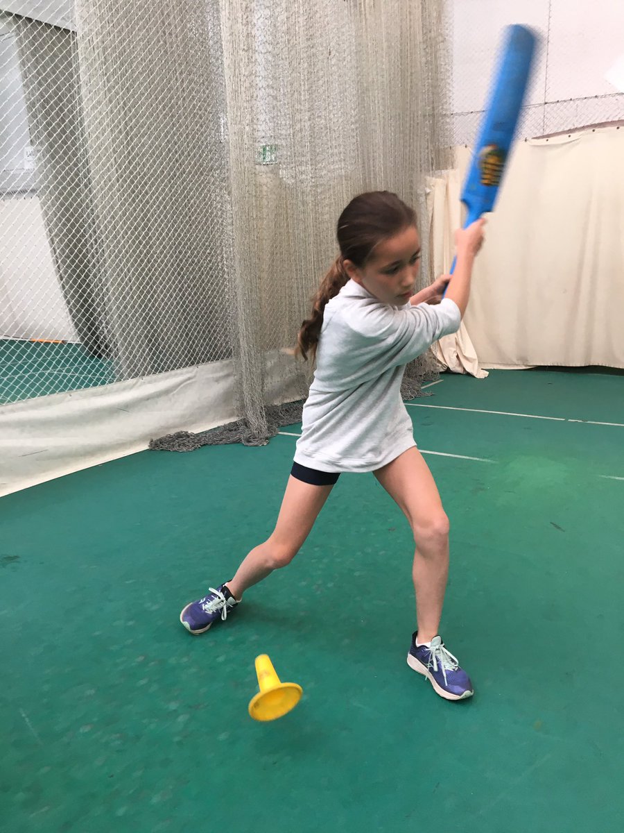 MyrtleParkSport's tweet photo. Batting practice - vertical bat  and diamond arms - some great shots  🏏@MyrtleParkSport  @YCCC_YCF https://t.co/IfEV6vRAvD