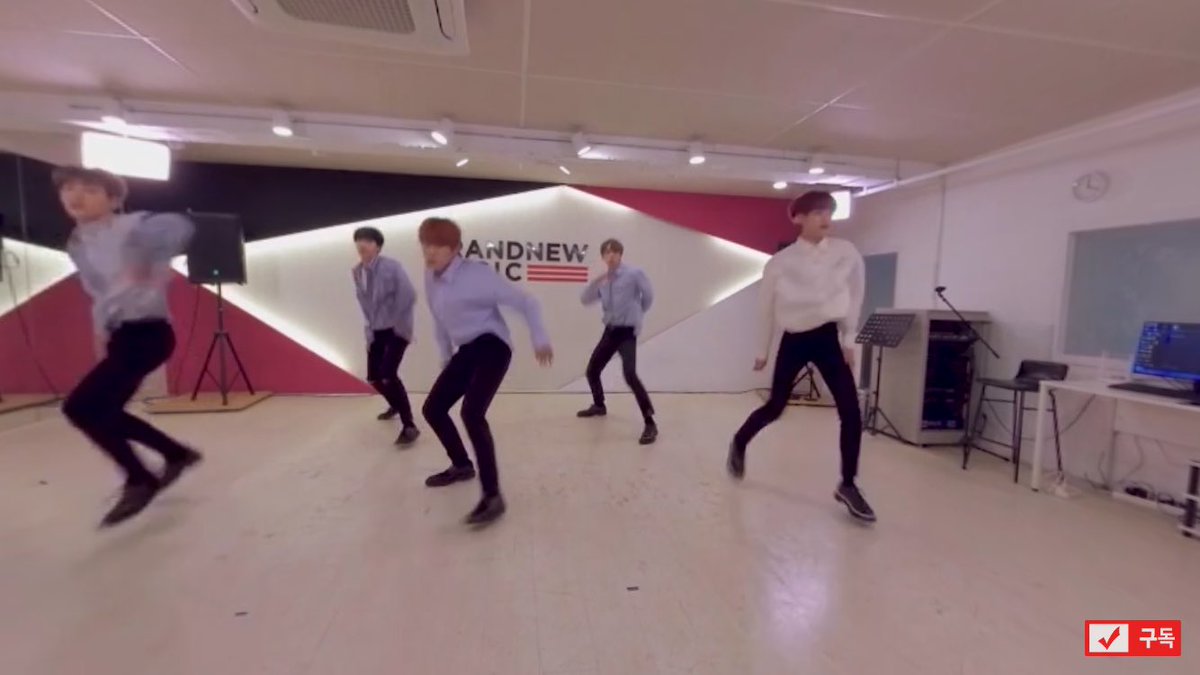 AB6IX_THAILAND's tweet photo. ตอนนี้ใน Youtube Channel PIXMEDIA_VR ทำเพลง Breathe เวอร์ชั่นห้องซ้อมแบบ 360 องศาด้วยนะคะ ทุกคนลองเข้าไปดูกันได้เลยค่ะ เพลินมากๆ 😂😂😂

ลิ้งค์ >> https://t.co/xgRMKqp0N6

#AB6IX https://t.co/Ra9zxw2YIj