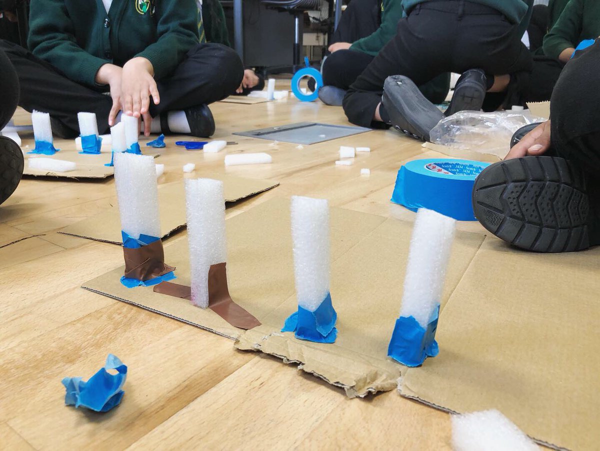 AlwaysComputing's tweet image. Fun maker morning with year 4. Dumped a load of junk in the middle of the floor, and asked them to build Roman Temples. Pretty good results after an hour!

Loads of problem solving and determination in working out measurements and how to make joins.

#makerED #MakerKids #stem