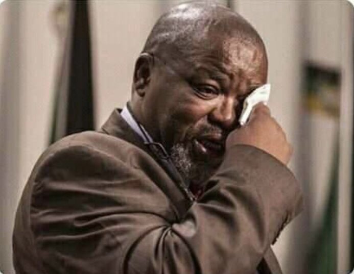 Sekzin_sa's tweet photo. When you single food be R50 thn you get into a relationship jiki jiki it’s R699 🥺😭💔kunzima 🤦🏽‍♂️ https://t.co/BDFNEoUasr