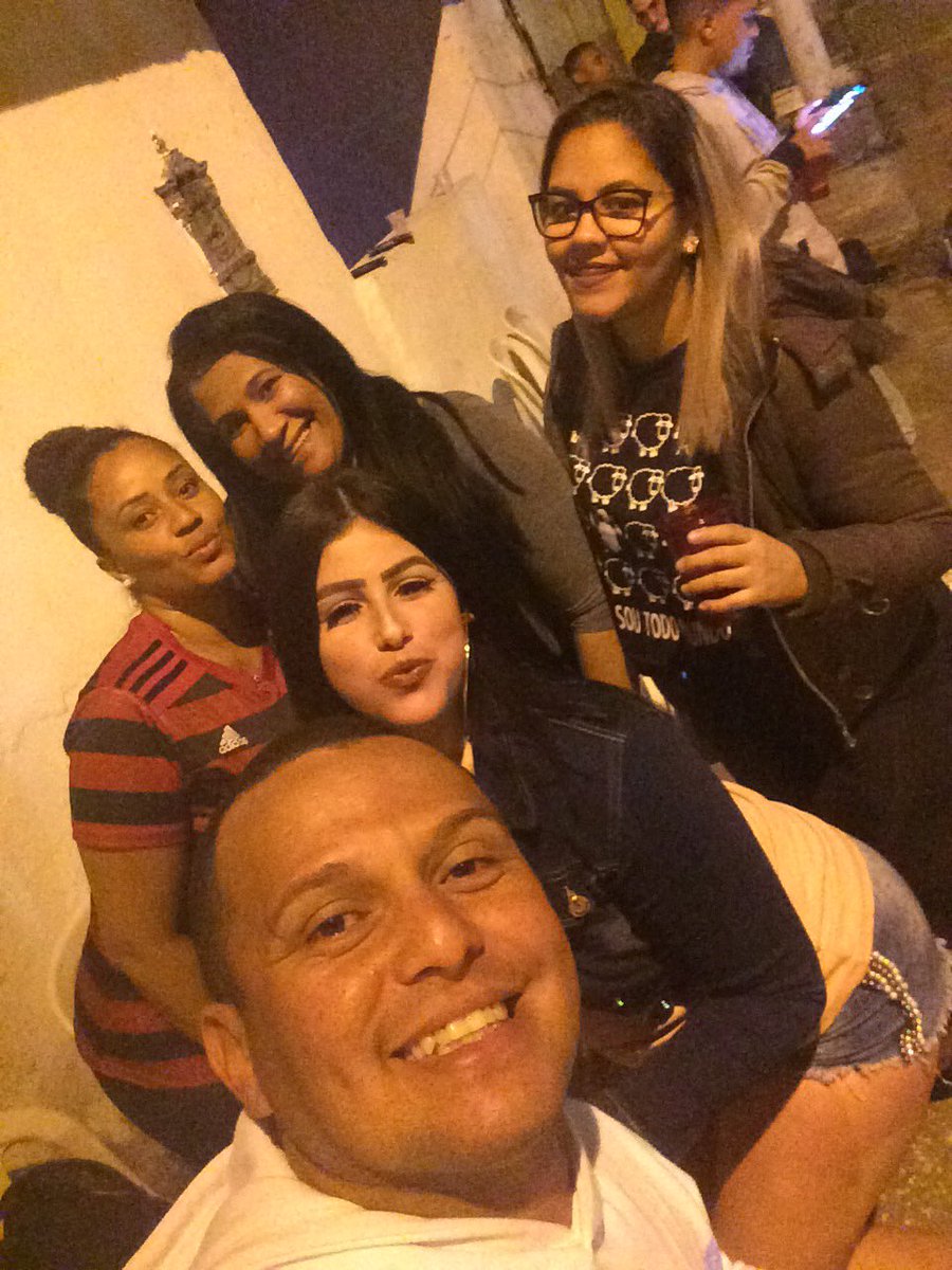 renancgm's tweet photo. Rolou o #BdayVictor 🎼 https://t.co/4gUn7IZx7O