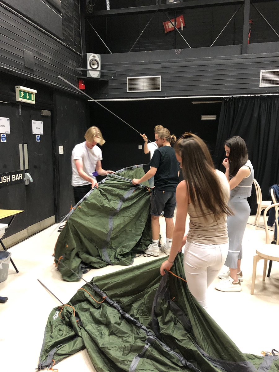 BWorldchallenge's tweet photo. World Challenge team trying out their new tents βΊοΈ #WorldChallenge #BuildUpDay #loveBCHS #LifeAtOsborne https://t.co/yxCn21K9y4