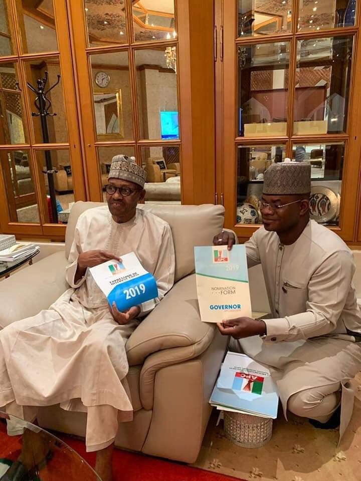 iAmOniso's tweet photo. The White Lion & Executive Governor of Kogi State, H.E. Alhaji Yahaya Bello presents his Governorship Intent & Nomination Forms to President @MBuhari at State House Abuja.
#GYBAgain #NovemBello https://t.co/4DzN9yMW1r