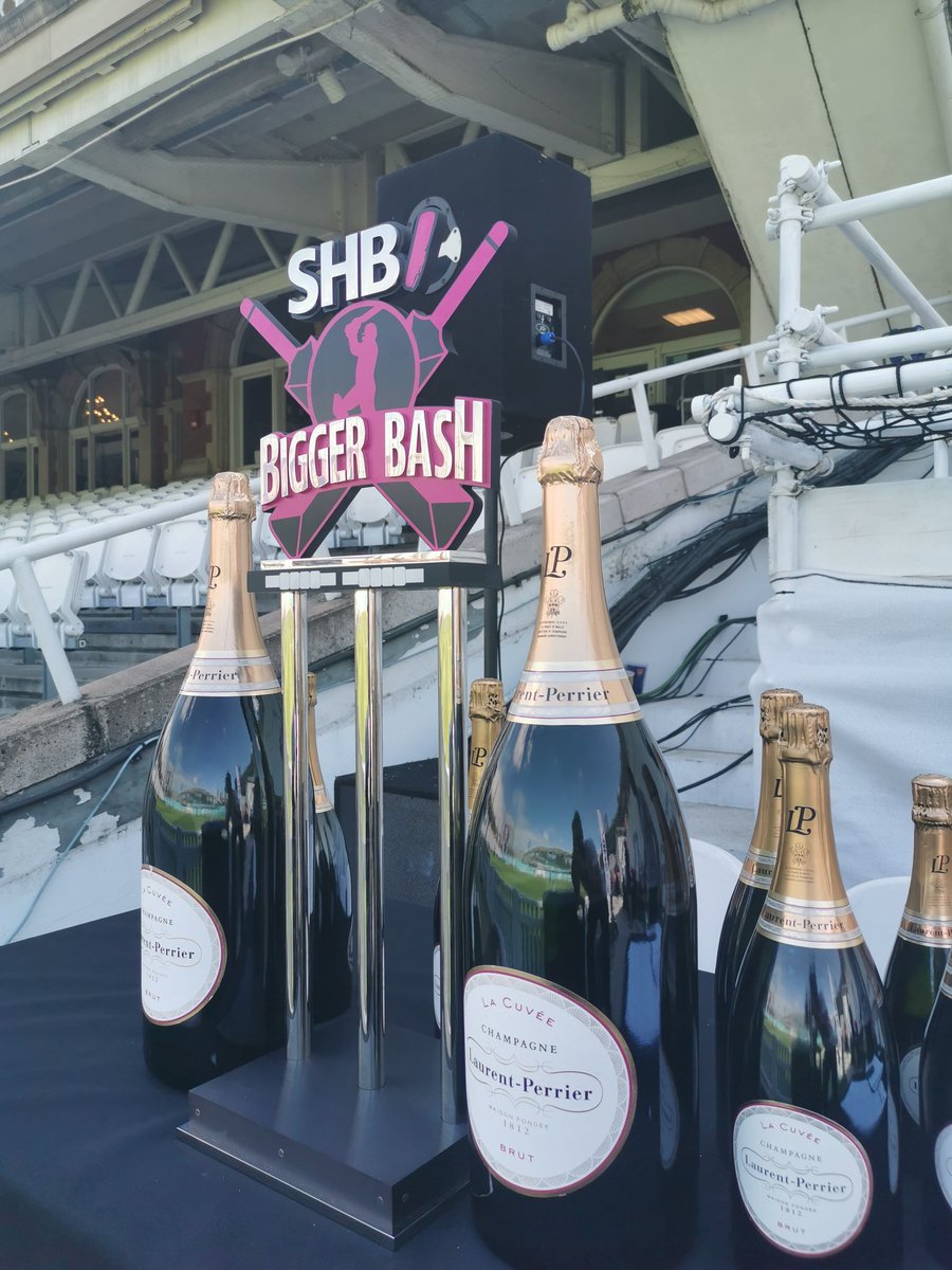 SHB_Real_Estate's tweet photo. This is what's up for grabs folks Alongside bragging rights for the next 12 months. Trophies and champagne last a day. Glory lasts for ever. #biggerbash https://t.co/kdeRSU4F5E
