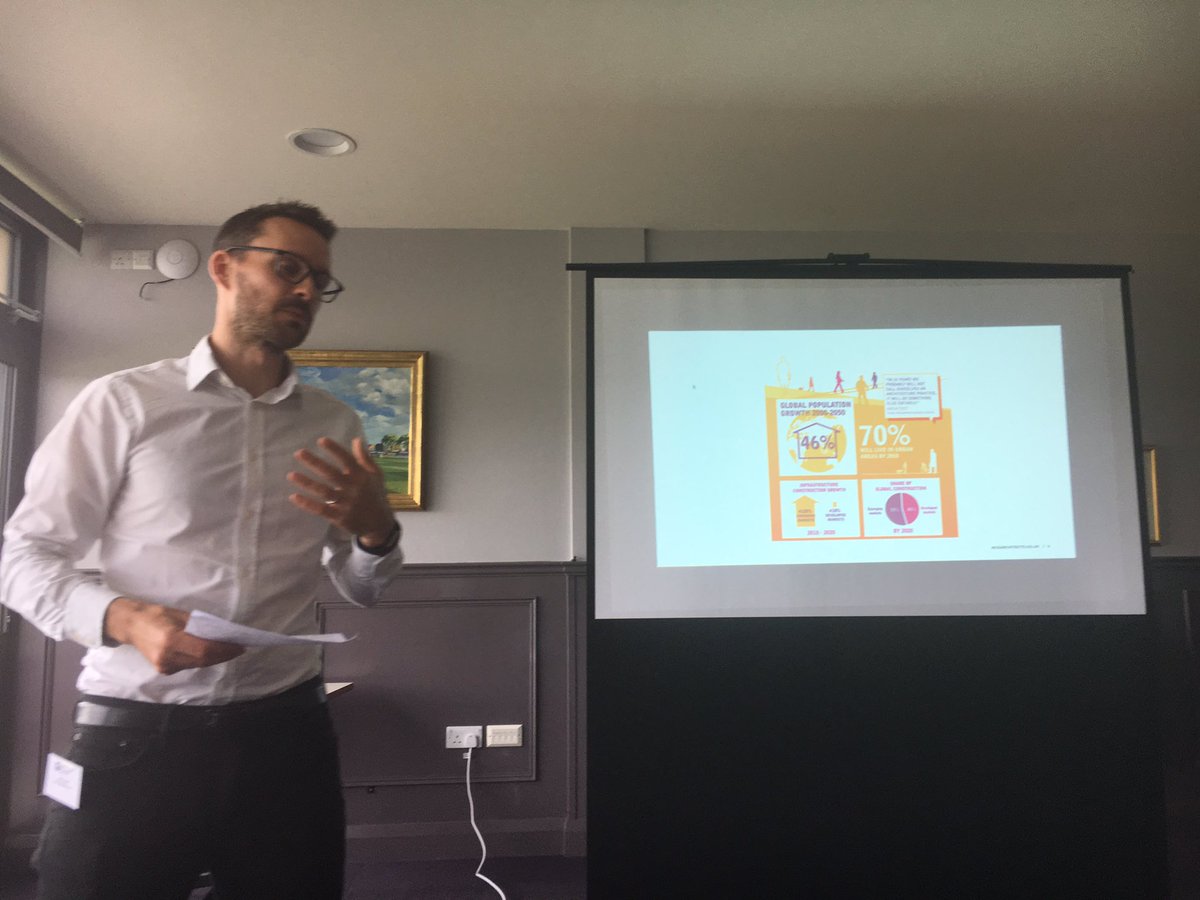 CESWDigiOffsite's tweet image. Allister Lewis @ACGarchitects explains their concept and the real opportunity of #DataDrivenDesign #ADDD #CESWSmartCon