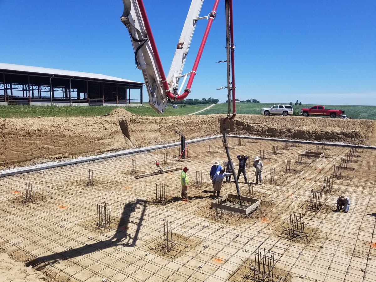 midwestbeefsys's tweet photo. Beatiful day for a pit slab #beef https://t.co/YTXKBWMuqQ