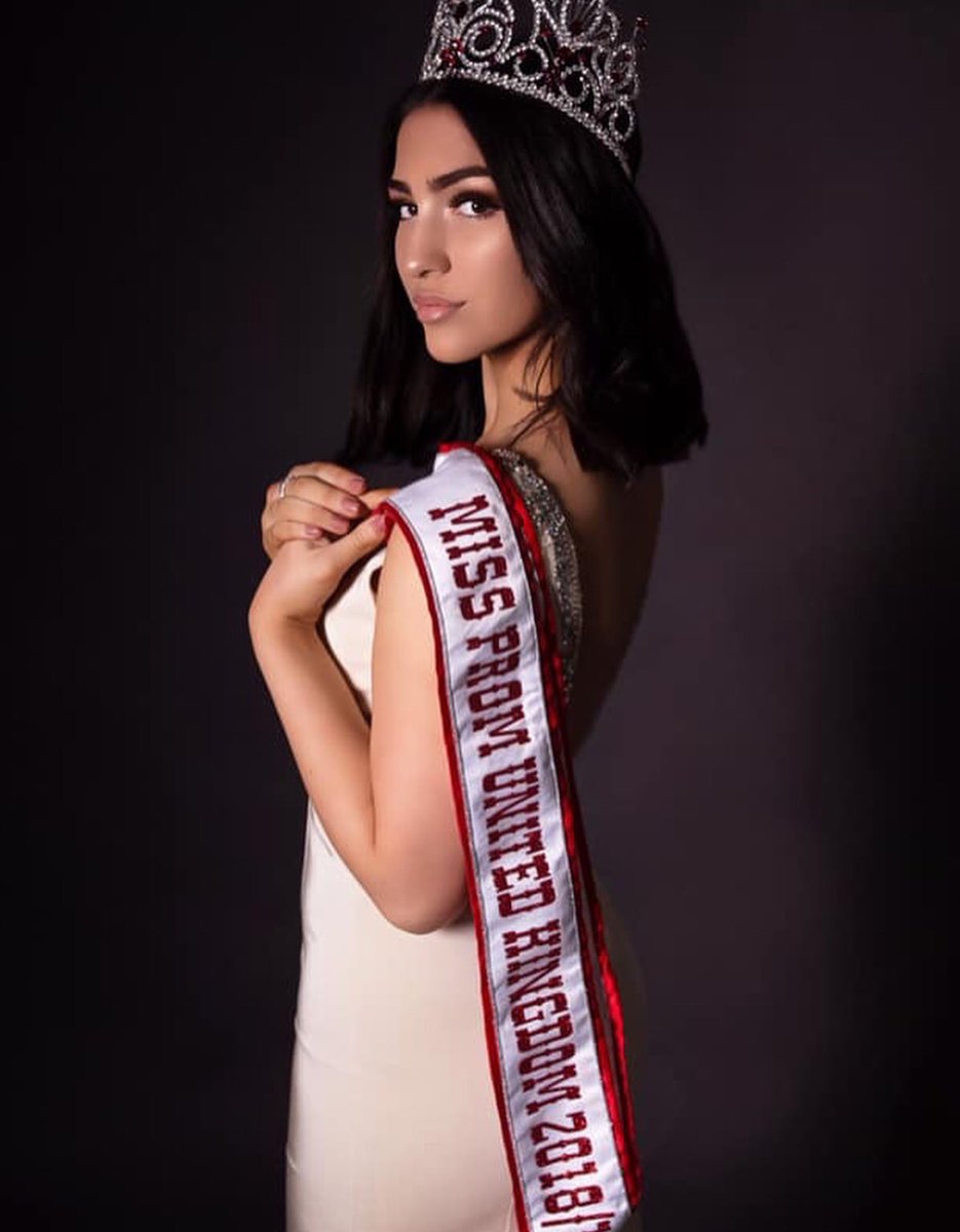 PageantProm's tweet photo. Entries are opening soooon DM here if you would like not info #prom #pageant #pageantlife 👸 https://t.co/chYqeRkkKc