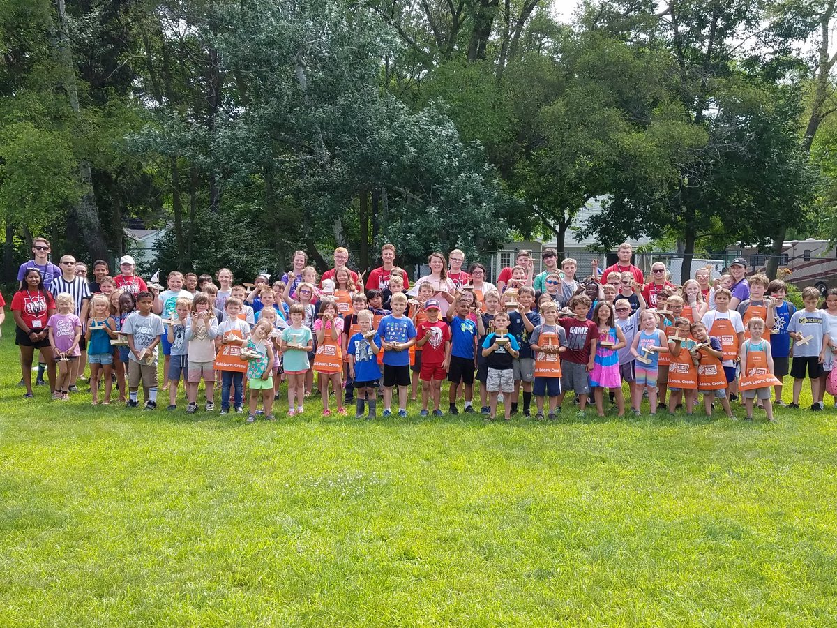 DetzlerSteve's tweet photo. HOME DEPOT 2747 KIDS WORKSHOP AT SALVATION ARMY https://t.co/pot08TDM0d