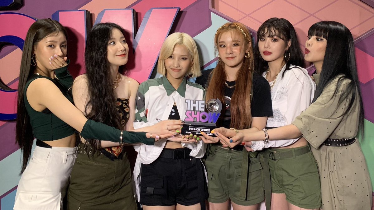 sillyyuqi's tweet photo. hold up i just realized something–
🎡 190626 #Zimzalabim1stWin
📻 190702 #Uh_Oh1stWin
🌸 190703 #Snapping1stWin
🌵 190708 #Fever1stWin
who's doing it like the wow thing squad?? we stan powerful women! https://t.co/hNjVzkaJse