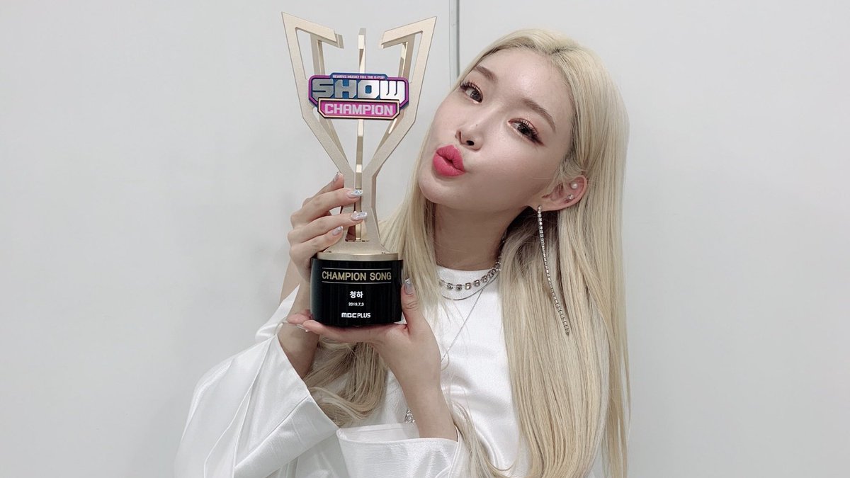 sillyyuqi's tweet photo. hold up i just realized something–
🎡 190626 #Zimzalabim1stWin
📻 190702 #Uh_Oh1stWin
🌸 190703 #Snapping1stWin
🌵 190708 #Fever1stWin
who's doing it like the wow thing squad?? we stan powerful women! https://t.co/hNjVzkaJse