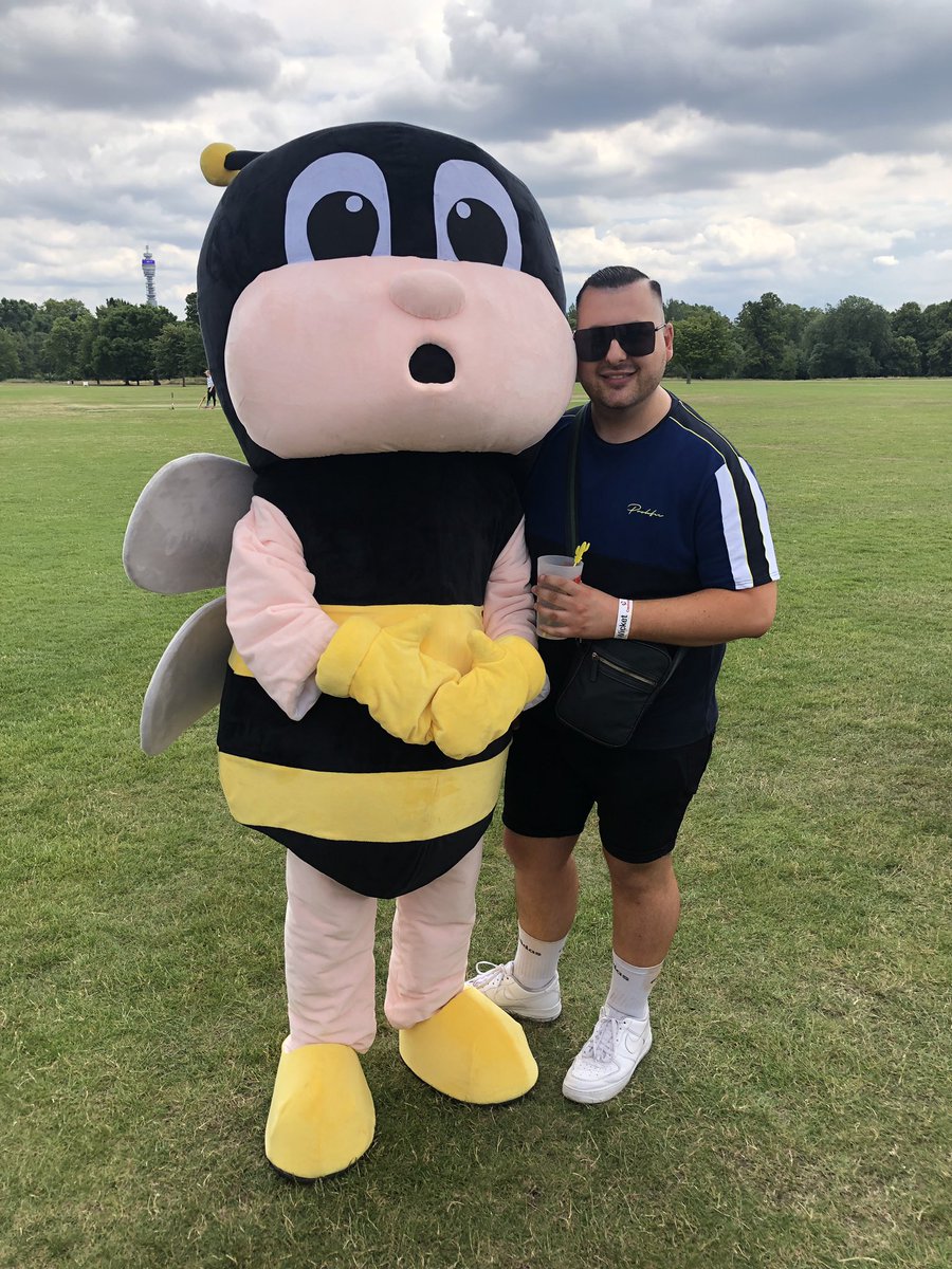 jackieannebrown's tweet photo. @Sticky_Wicket_ @Freeman_EMEA @MoorcraftLouis @livebuzzevents Looking good chaps 😂 https://t.co/ii9c88UMb2