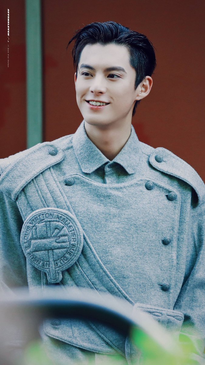 dylan wang pics on X: hi, don't forget to smile :) ↬#DylanWang