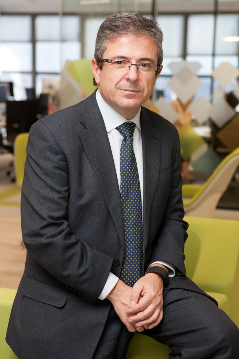CABK_Dualiza's tweet photo. ¡Estamos de celebración! El Patronato de Fundación @Bankia acaba de nombrar a @jc_lauder director de la institución. Hasta ahora era director de Proyectos y bajo esa dirección ha extendido a todo el territorio #ConvocatoriaDualiza #RetoDualiza #Comex #Ditec #Sanec https://t.co/vGSpGiQDyw