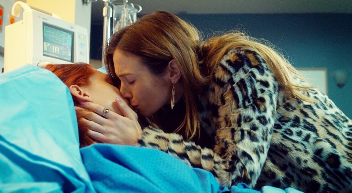 nedleysoffice's tweet photo. Love is stronger.

#WynonnaEarp https://t.co/Z5I5P7ftxj