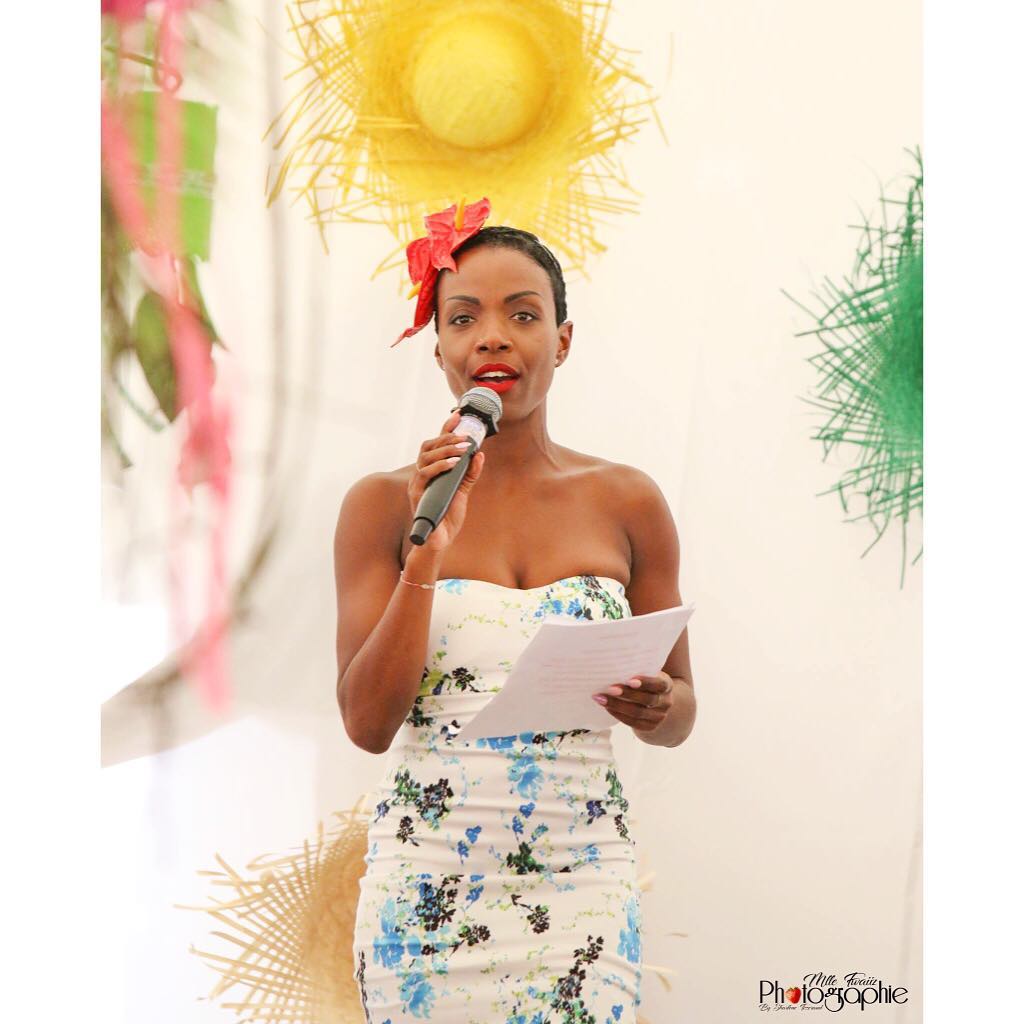 purpose_magz's tweet image. [#CrushOfTheDay😍]

Le @mbimagz pose son regard sur @fleurdiles , femme talentueuse, femme ambitieuse aux parcours inspirants.

Jeune femme de 38 ans, maman et chef d’entreprise, Karlina Guillaume est entrepreneure, gérante de l’agence @kfeeinconseils,... bit.ly/2xFZfmX