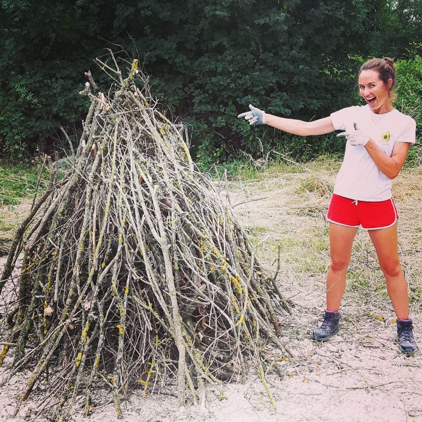 Ourtravelfamily's tweet image. As you can see from my face, I'm super happy with my first attempt at a solo bonfire 🔥🔥🔥
@Workaway
#Ourtravellingfamily #fire #thisgirlisonfire #volunteers #workaway #worldcitizens #travelers #ThursdayMotivation