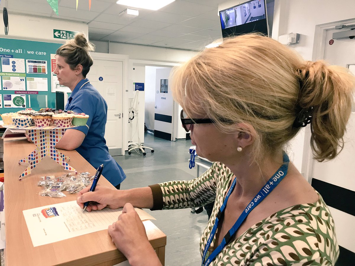 SjPedler's tweet photo. Going around the wards signing staff up to the rainbow badge initiative, identifying its wearer as someone who an LGBT+ person can feel comfortable talking to about issues relating to sexuality or gender identity and can be signposted to further support if needed @RCHTWeCare https://t.co/3Yh1KHgI3x