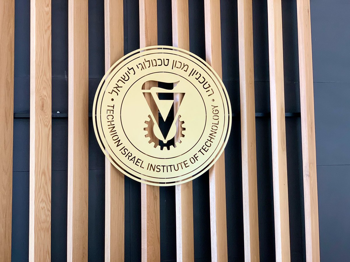 SudeshSivarasu's tweet photo. Thought provoking interactions with Prof Rafi Naveh of @TechnionLive. Great to see their inventions and understand that it is also the home for @ReWalk_Robotics. @UCT_MDL @SimonGear @Benji_Shulman #SAFHU https://t.co/RvLnMrKEVS