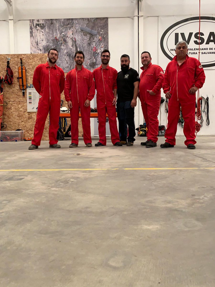 IVSAS_Spain's tweet photo. Este mes continuamos con nuestras formaciones en Trabajos en Altura y Espacios Confinados con #TuvsudAtisae #MfTécnicaindustrialymediambiental #MonrasCalitatiServici #Centralizarecursos 
#Mapubli #Moncobra #Obremo #Órbitaingeniería 👷‍♂️👷‍♀️🏗️🛑#SeguridadhastalaExcelencia https://t.co/C3KnPPSrxX