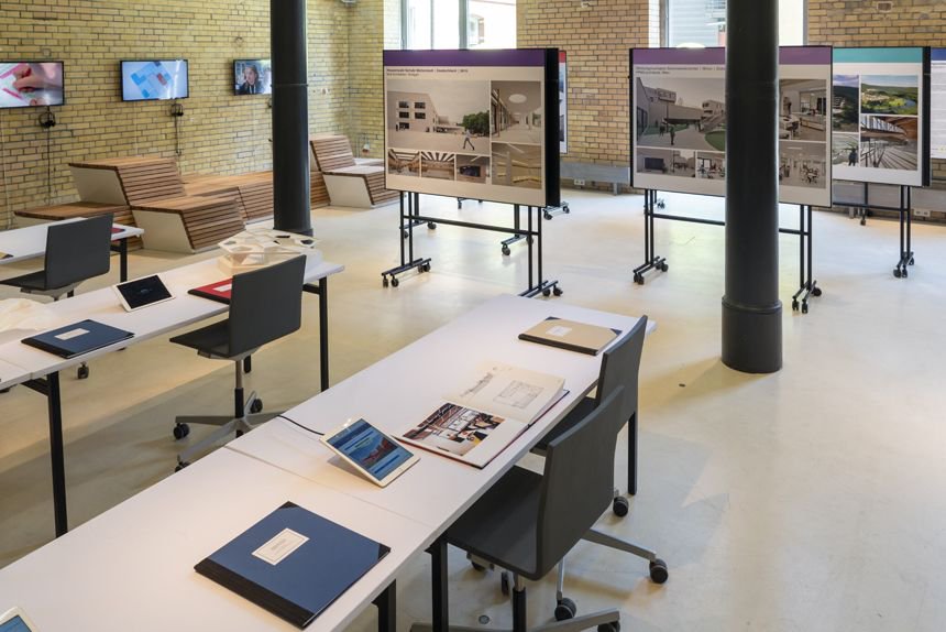 Want to have that #backtoschool feeling? Come by and take a look at our latest exhibition!
FUTURE School Buildings
European examples of contemporary school architecture 
25 June - 8 August 2019
Photo: Erik-Jan Ouwerkerk
#thingstodoinberlin #schule #schulbankdruecken