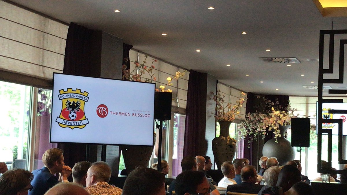 HuiskampRonald's tweet photo. Vanochtend introductie nieuwe seizoen @GAEagles @ThermenBussloo https://t.co/PpTGMgz2Kn