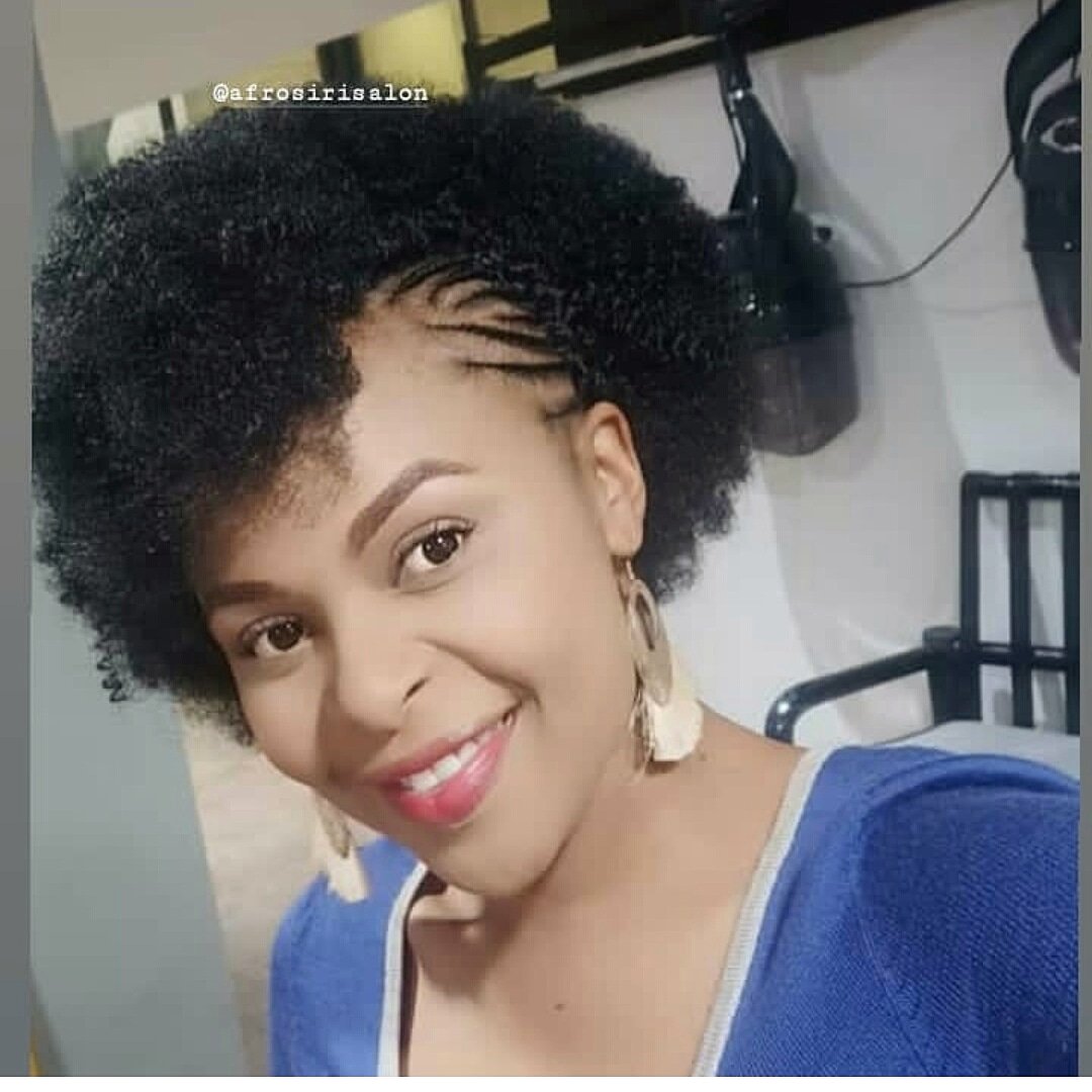 AFROSIRI1's tweet photo. Throwing it back at the same time celebrating the beautiful and talented @size8reborn rocking her hair done at @afrosirisalon 💕💕💕call 0712731758 or DM us here for bookings https://t.co/Dkyy92WbiV