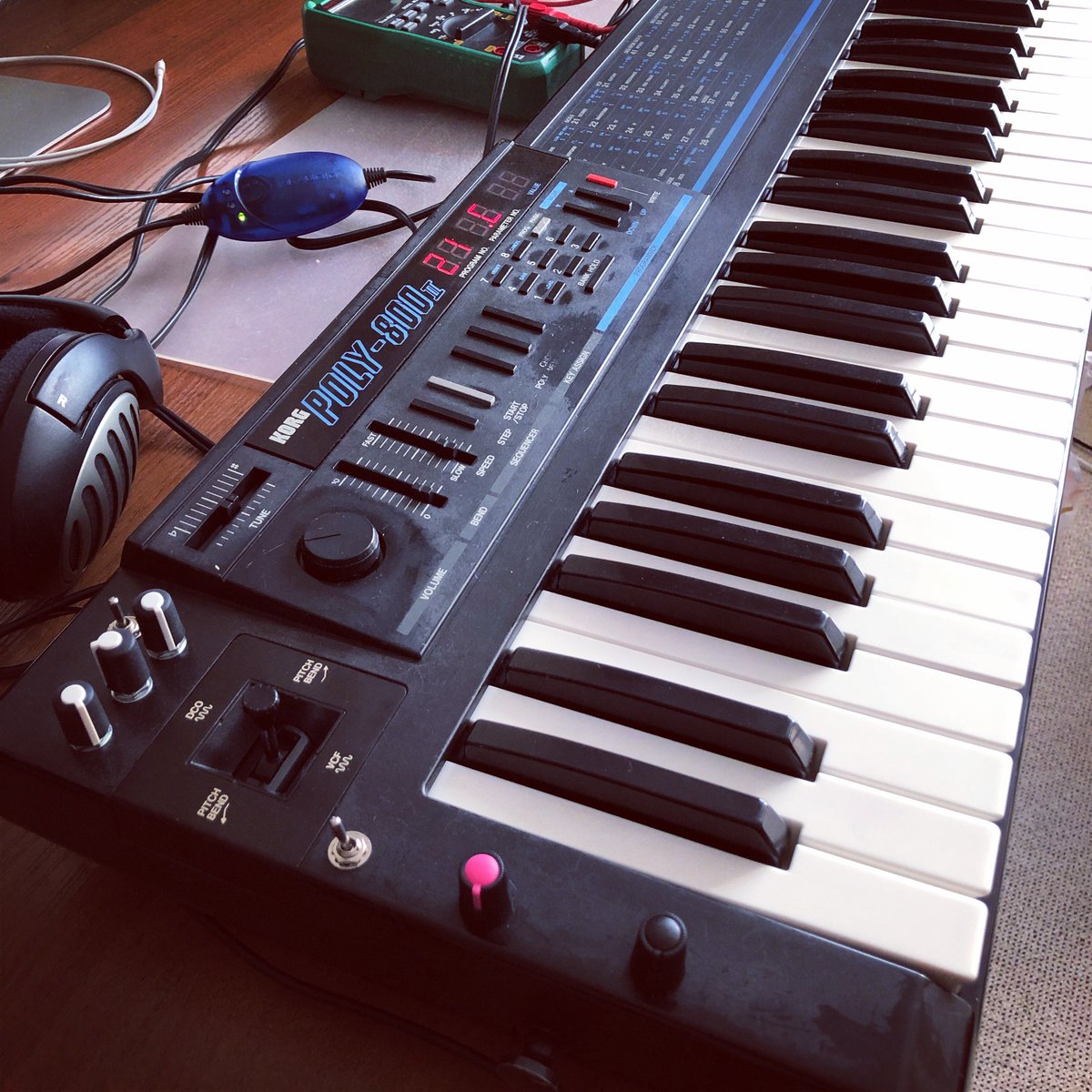 zzzwiw's tweet photo. Korg Poly-800 mkII mod (for new experimental presets for the SynthScaper app) https://t.co/Ib6MHbQrha #korg #poly800 #synth #synthmod #synthscaper #vintagesynth #mobilemusic https://t.co/mWdeBKoh4E