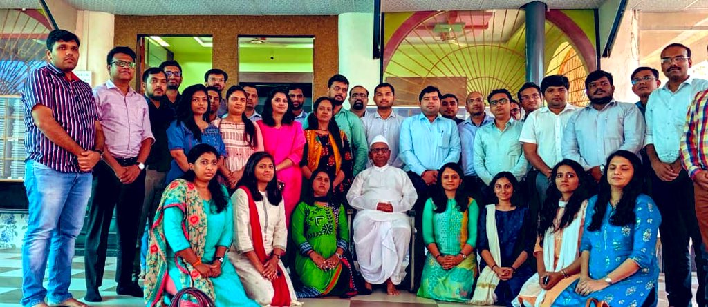 GAS_2018's tweet photo. OTs of GAS 2018 Batch visited Ralegan Siddhi(MH), a model sustainable village. 

They also interacted with Shri Anna Hazare, he shared his experience of leading the transformation of Ralegan Siddhi.
He stressed the importance of empowering villages to develop the nation. https://t.co/hb9xFDB68R