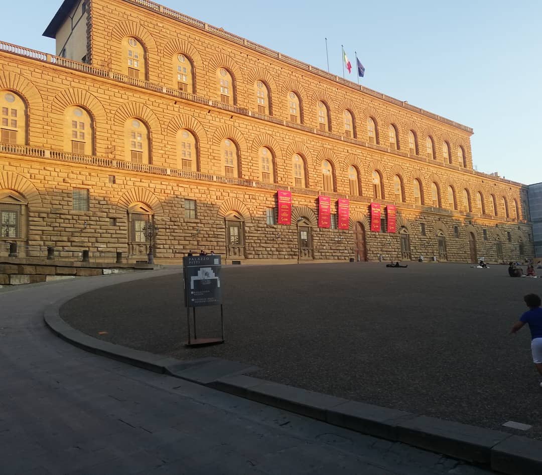originalfloren1's tweet photo. la belleza de palacio pitti al atardecer
#viajero #viajeros #viajes #viaje #italianstyle #italia #italy #travelawesome #travelpics #travelphoto #travellife #traveldiaries #traveladdict #travelblog #travels #traveltheworld #travelingram #travelblogger #traveller #traveler https://t.co/izeqDvEdJu