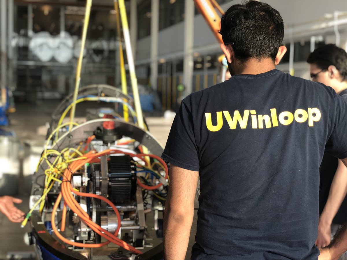 uWinLoop's tweet photo. 3038-LIM1 has come a long way as today marks the day the pod will be shipped to California.
All smiles from uWinLooper @don_algama
#hyperloop #uwinloop #smile #engineering #pod https://t.co/yo2qg8v6rg