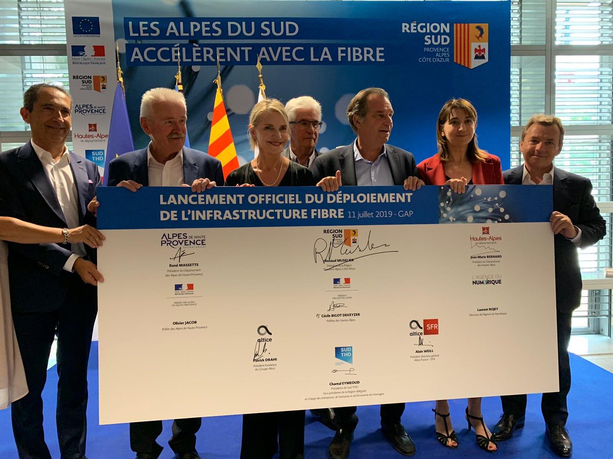 Signature des conventions pour lancer le déploiement de la Fibre avec SFR dans plus de 300.000 foyers de <a href="/MaRegionSud/">Région Sud</a>
