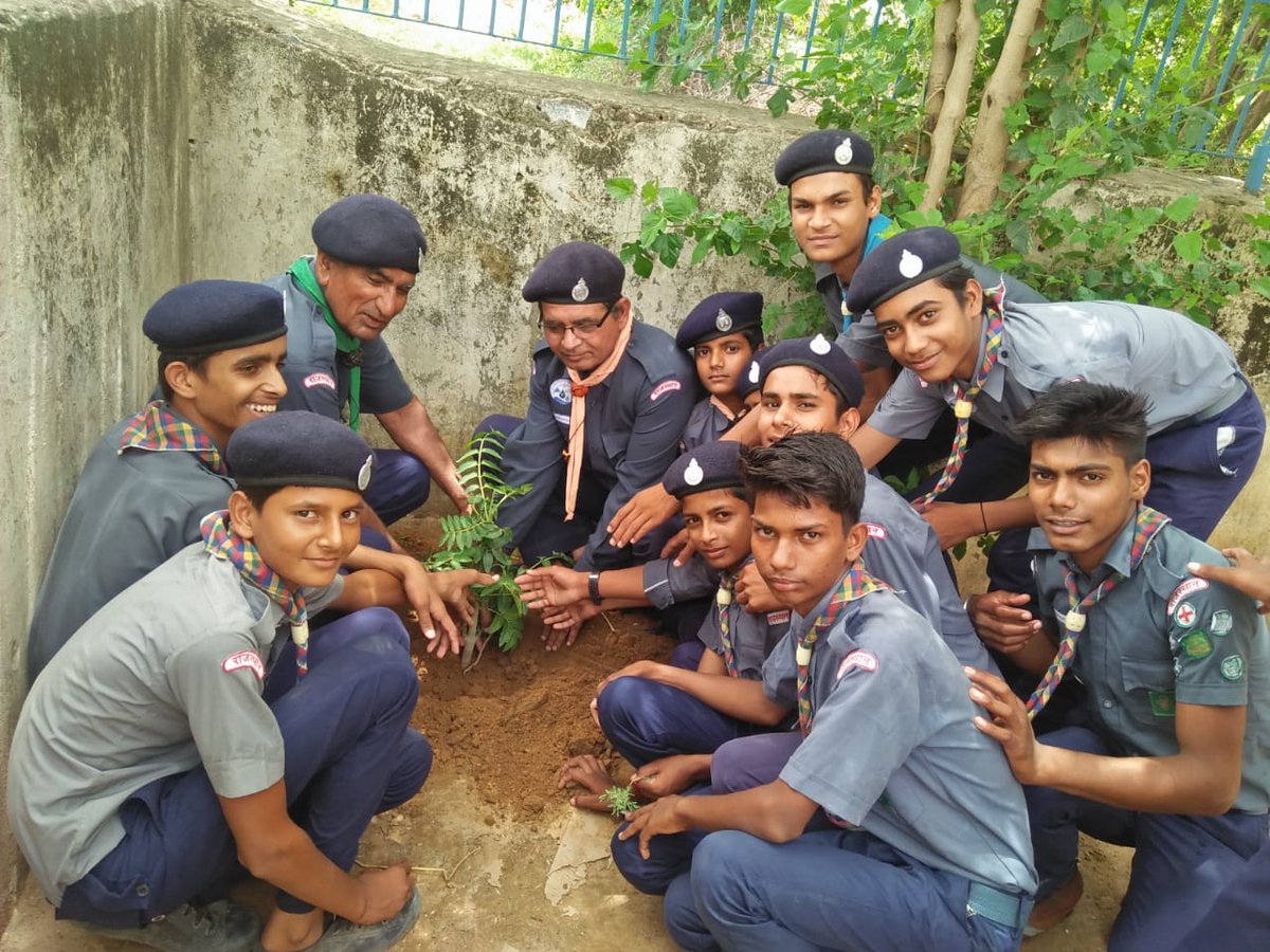 StateScout's tweet photo. आजविश्व जनसंख्या दिवस पर नीम का थाना में जन चेतना रैली एवं वृक्षारोपण कार्यक्रम आयोजित किया। 
#RajasthanScouts #BharatScouts #ScoutandGuide @bsgnhq https://t.co/F6XaHX20zE