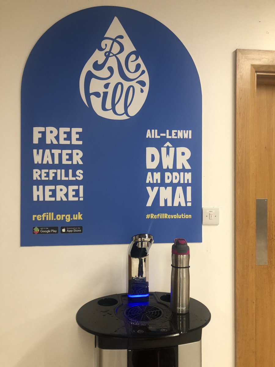 cooperceri's tweet photo. Well done @Cardiff_Airport free water refills in departures #plasticfree https://t.co/eLWKvEUVO0