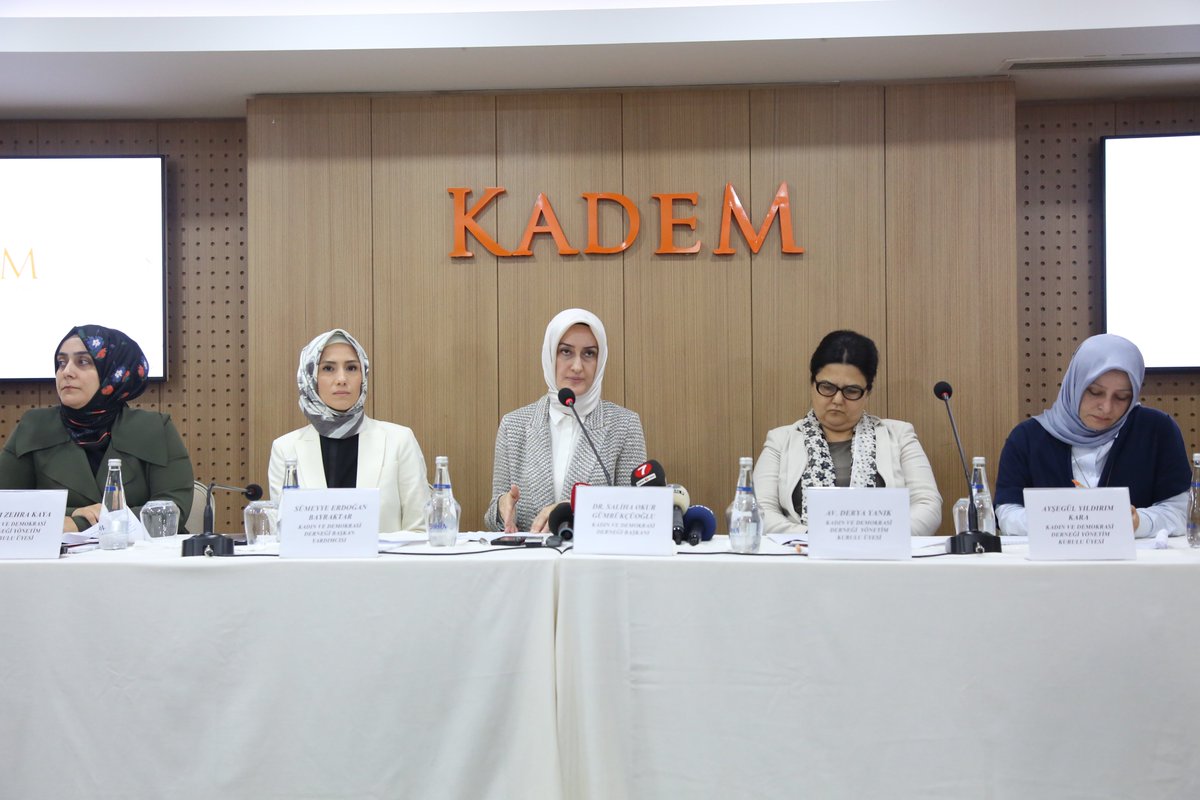 Derneğimizi kurduğumuzdan beri pek çok defa haksız eleştiri ve ithamlara maruz kaldık. Ancak biz sessiz kaldıkça bilgi kirliliğinin arttığını ve algıların hakikati örttüğünü görüyoruz. Hakkımızdaki tüm iddialara cevap verdiğimiz kamuoyu açıklamamız için: kadem.org.tr/kadem-hakkinda…