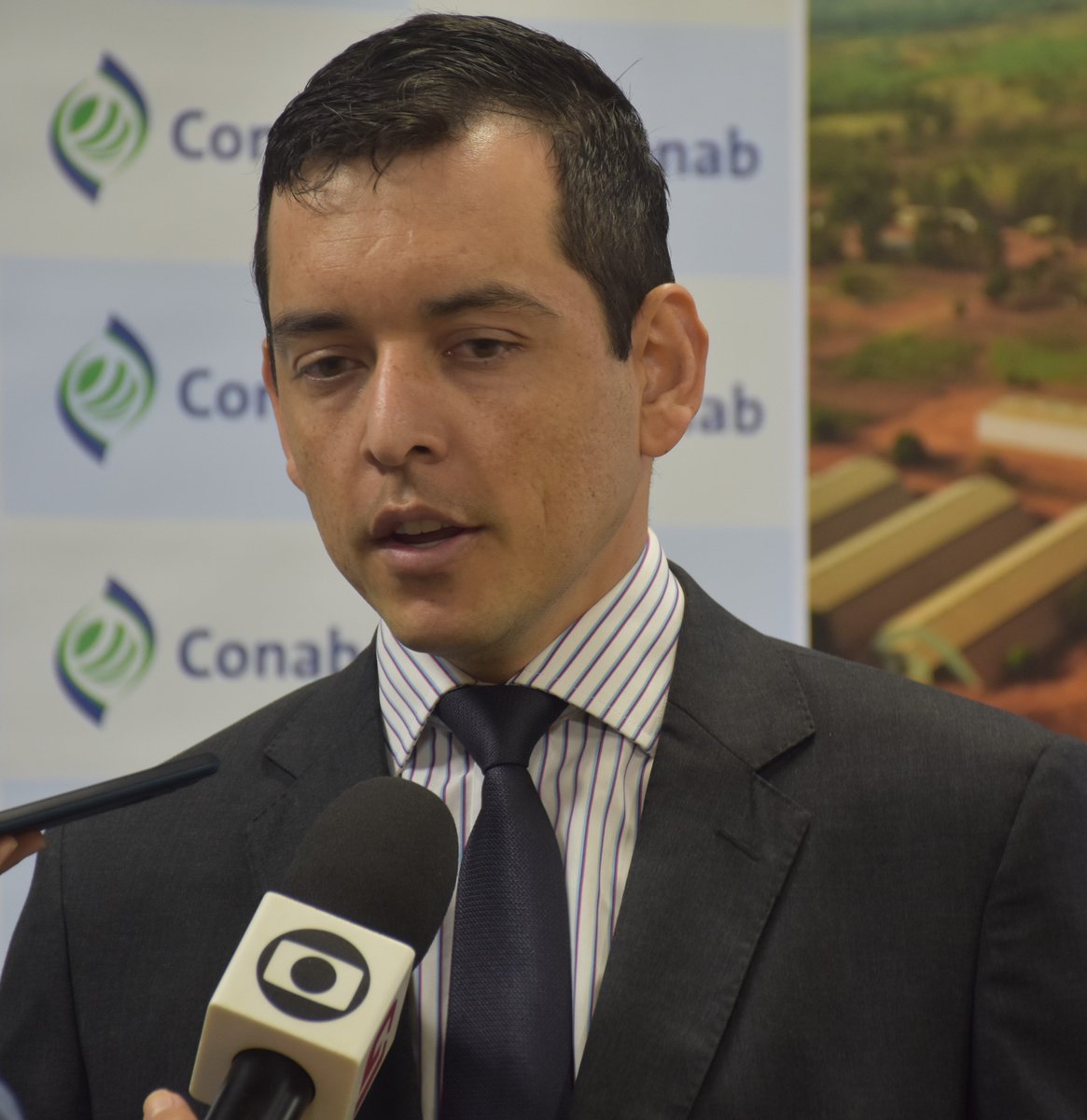 NewtonJR_Conab's tweet photo. Safra recorde de grãos deve chegar a 240,7 milhões de toneladas no Brasil. Os dados do 10º Levantamento da Safra de Grãos 2018/2019, foram divulgados nesta quinta-feira (11), pela @Conab_Oficial. https://t.co/3h3qSyqXXi