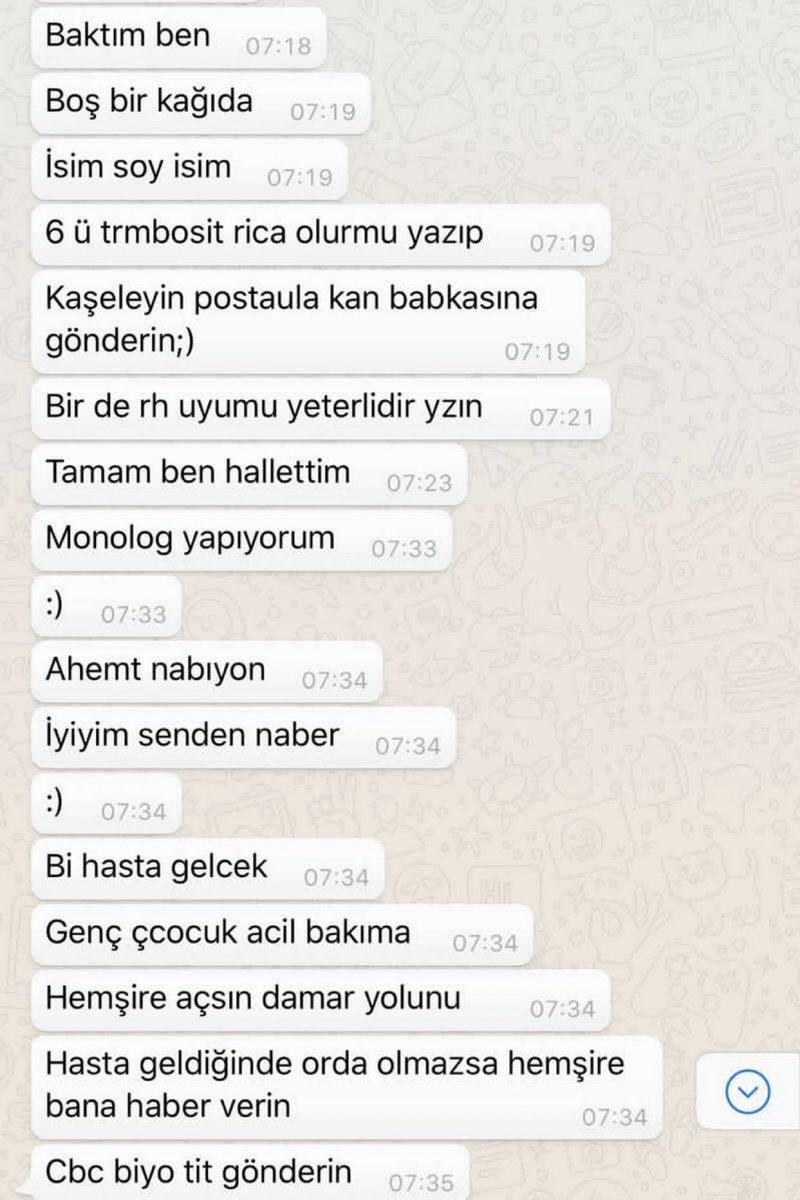 Acilin ilk günleri 3 intörnü de uyuyakalınca monolog yapan Aksan :)