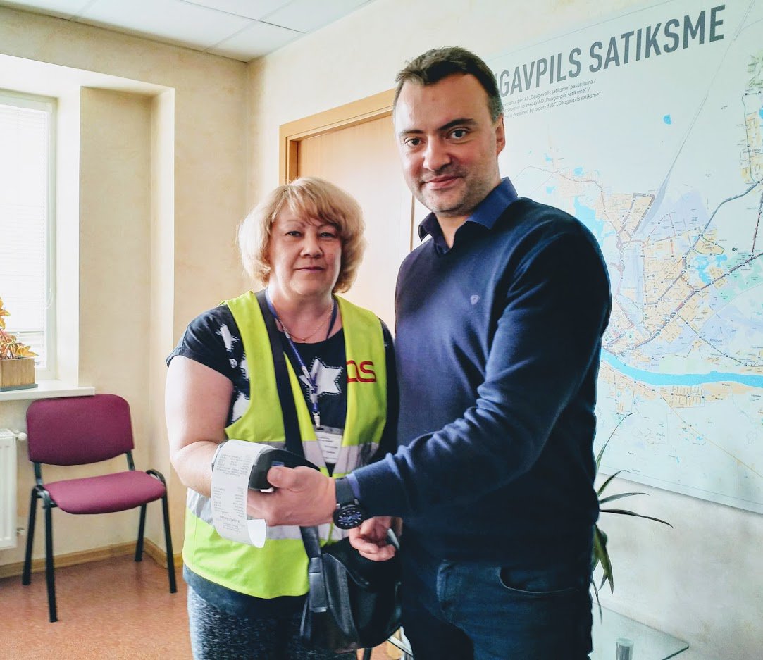 DSatiksme's tweet photo. 👍👍👍 Lieliskas ziņas! No 1. augusta "Daugavpils satiksme" sabiedriskajā transportā ievieš jaunu kases sistēmu. Šis jaunievedums turpmāk palīdzēs iegūt visprecīzākos statistikas datus pa visām pasažieru kategorijām tiešsaistes režīmā! 🚋🚋🚋 #DSatiksme #Daugavpils https://t.co/3qqLip3ajX