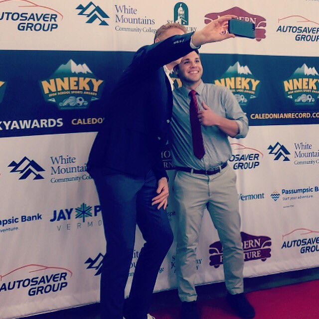 BlueSky_Sports's tweet photo. #selfie game is strong when you have @Scalabrine long arms to snap the photo 📸 🏀 #scal #scalabrine #celtics #basketball #meetandgreet #athleteappearance #blueskysports https://t.co/KQsm5Xwcbq