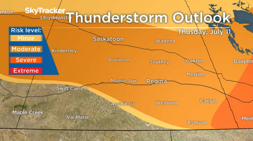 ColtonPraill's tweet photo. We'll see some northwesterly winds pushing thunderstorms downwards towards the extreme SE, where severe thunderstorms are possible. Moderate t-storms that could bring 100 km/h gusts and hail the size of loonies possible for most of south/central #Sask #SkStorm #YQR #YQRam https://t.co/TpsWX3DIet