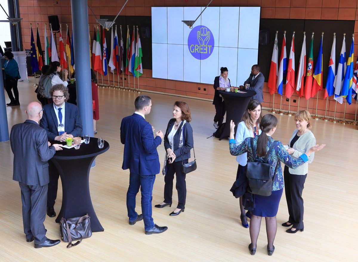 DAAD_EU's tweet photo. Don't miss our event report from the #GREET & #AcademicRefuge conference, which created a platform for European exchange on #HigherEd values in practice and the #integration of #refugees in #HigherEd.
📷by ©Bruno Achen #HE4Integration
https://t.co/tgNt40lpNn https://t.co/N3spfKBT4Z