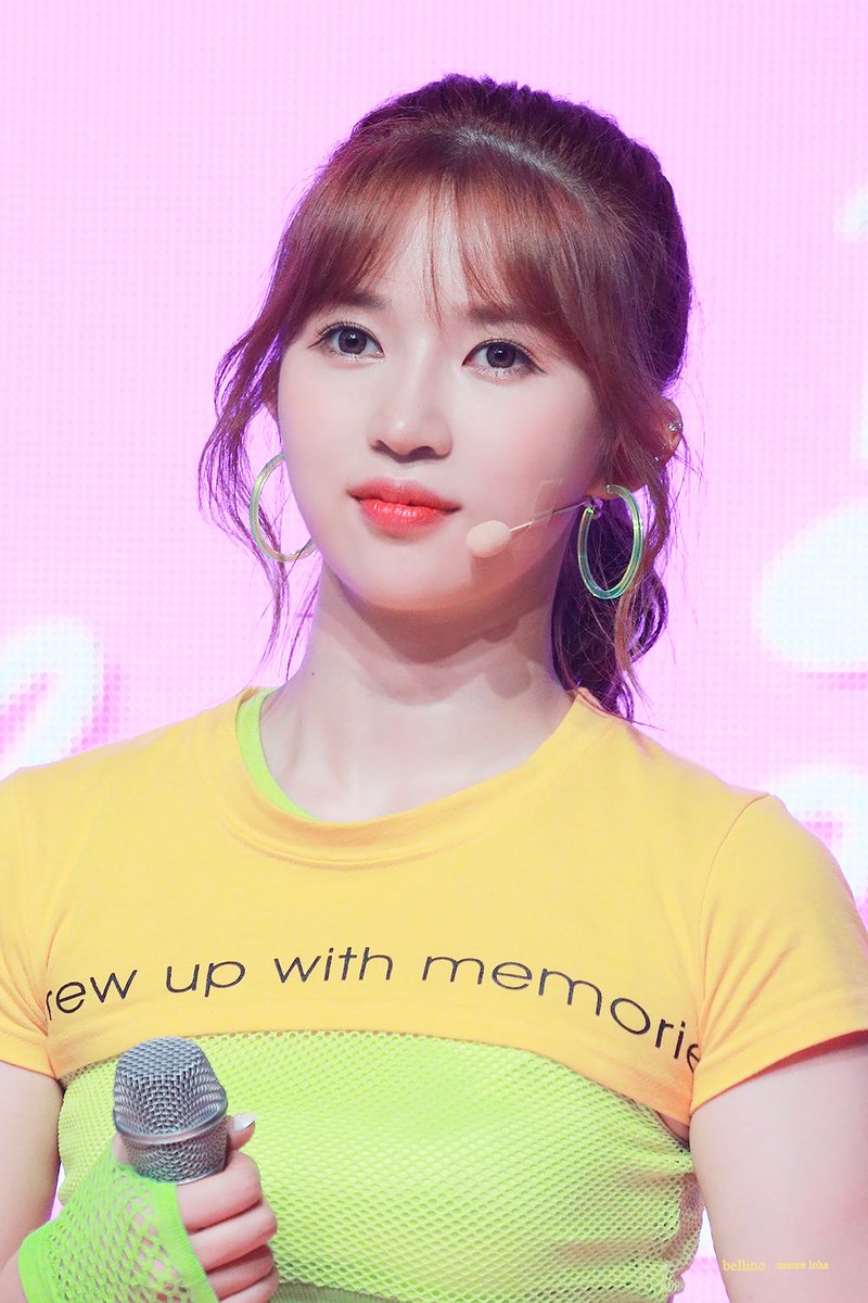Bellinoloha's tweet photo. 190710 쇼케이스 
#네이처 #로하 #강예진 #nature #loha   @nature_nchworld

❤⃛ヾ(๑❛ ▿ ◠๑ ) https://t.co/VWgPDlR4Q2