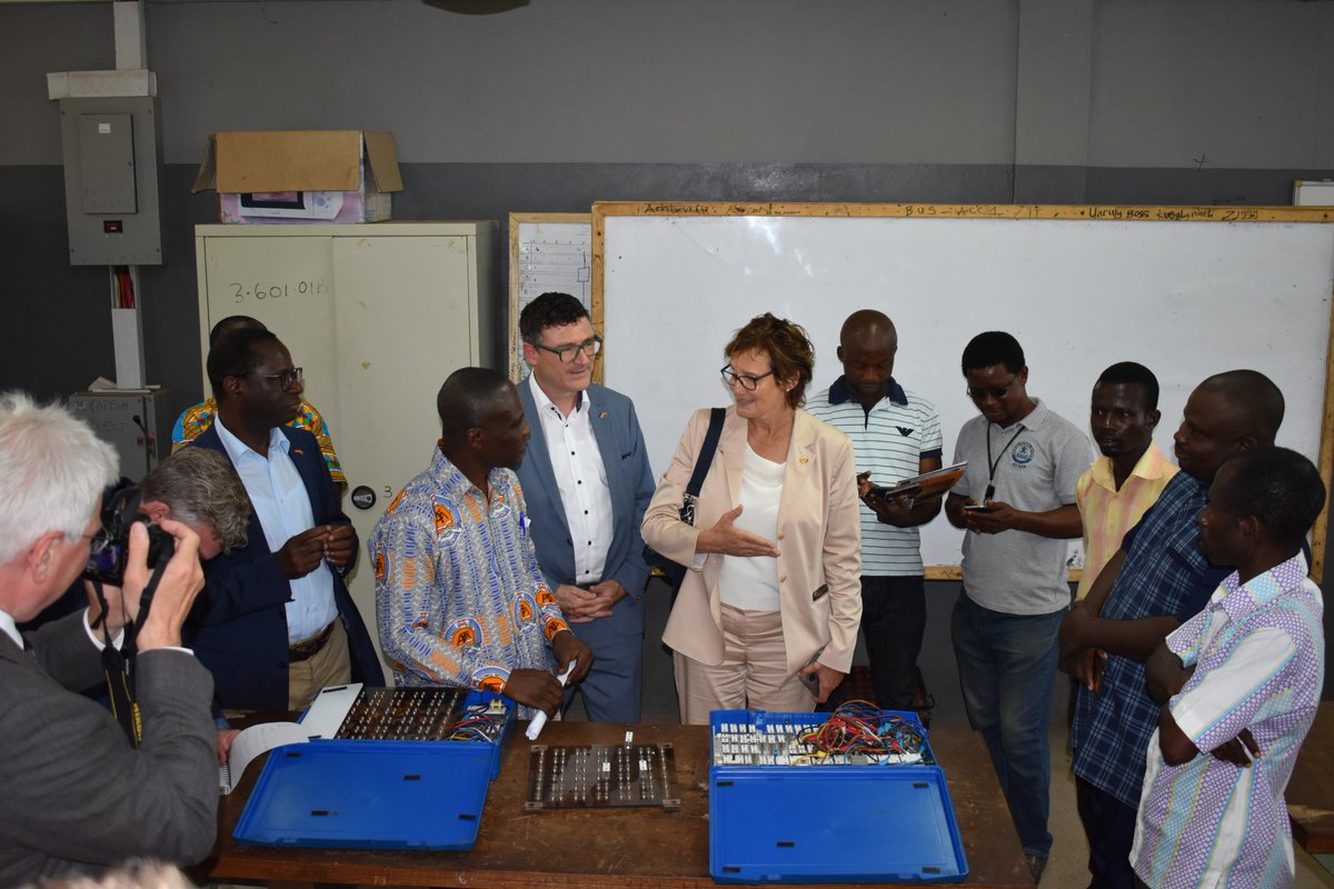 Ghana_Skills's tweet photo. Members of the Education Committee of the German Federal Parliament, led by @SybilleBenning visited GSDI-partner #Koforidua Technical Institute (#KOTECH) in Ghana's beautiful #EasternRegion. Thank you for your kind interest in #TVET in #Ghana, KOTECH and the work of GSDI! https://t.co/VUgkt78h7e
