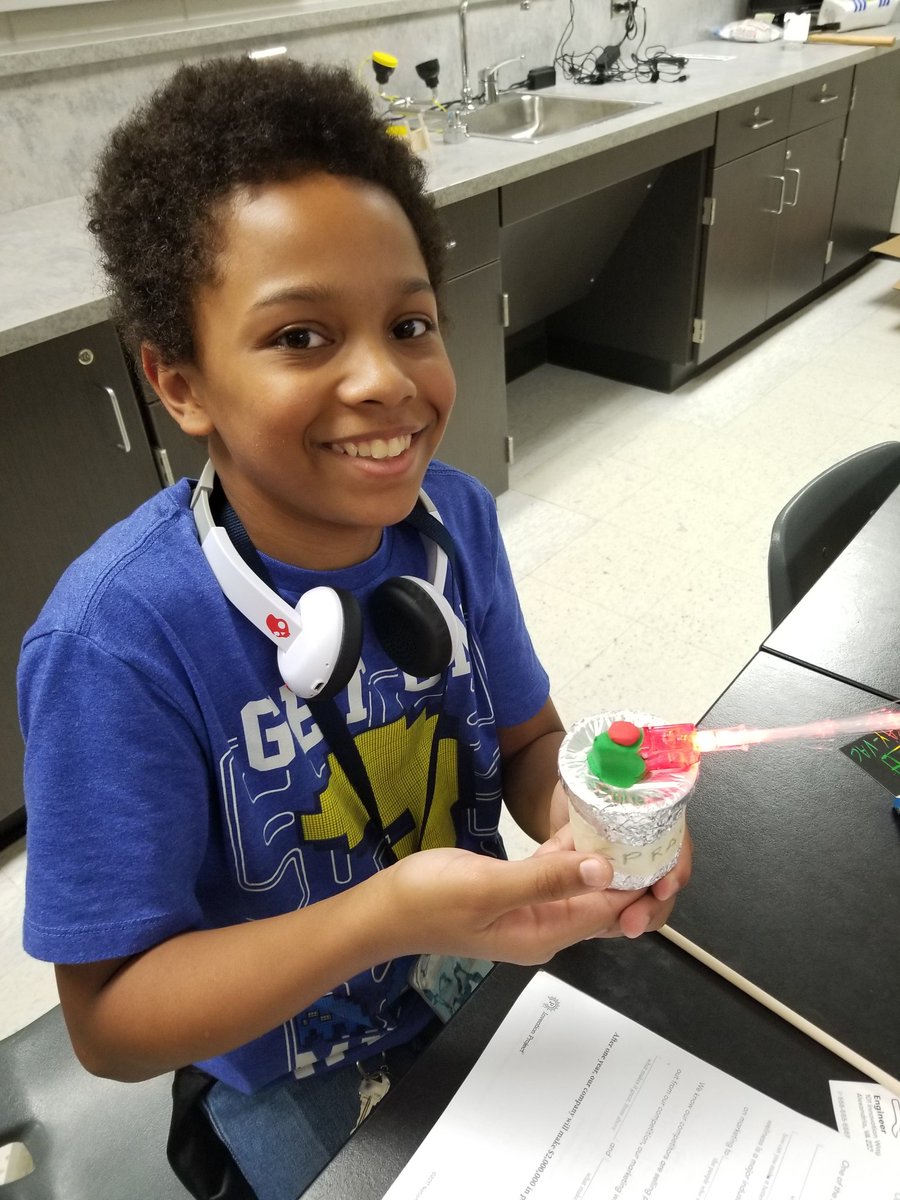 MrsDavisAggie's tweet photo. Showing off his team's medicinal delivery system "spray vac" #CFISDStemCamp2019 #BeTheChange #CFISDspirit #Entrepreneurship https://t.co/C2MUtxyhfO