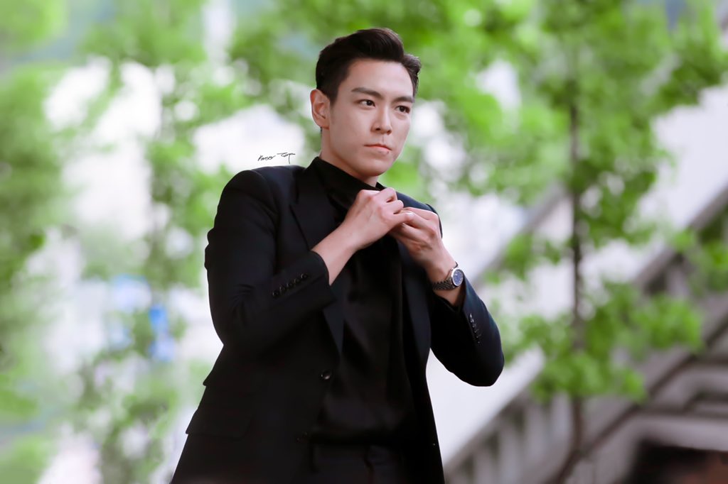 ForeverTOP_cn's tweet photo. 20190706 TOP้ๅฝน
#LongTimeNoSeeTOP
#ํ #์ต์นํ #TOP #ๅด่้ #ForeverTOP https://t.co/bh7BkqfgQC
