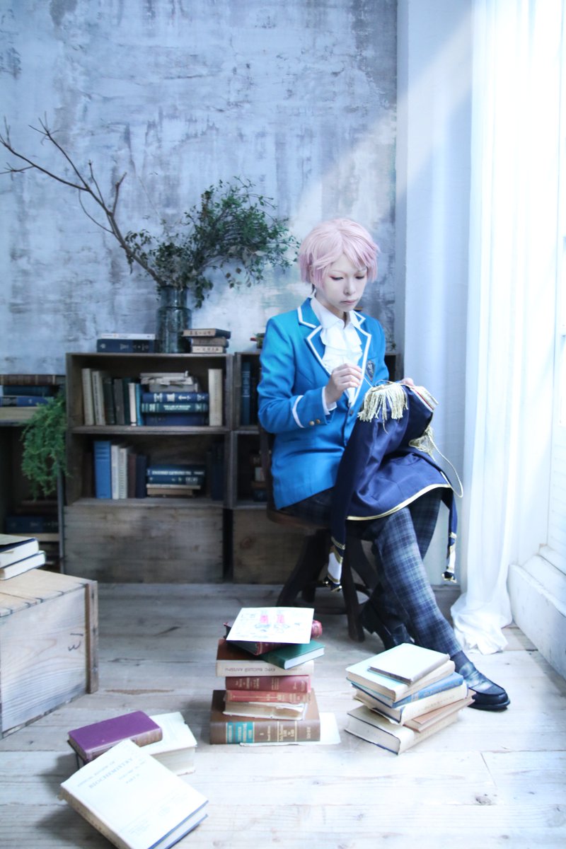 make2blanshe's tweet photo. #五奇人糸電話でグループ通話0706

――昔、僕がつくった『ある衣装』の事を忘れて欲しい。

photo by ERIKAさん https://t.co/Z7xTowOf74