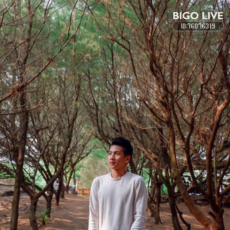 mintouel's tweet photo. Masuk dan nonton LIVE ko’ Ernest. DL di #BIGOLIVE:    https://t.co/2hHEADvFuw https://t.co/PrFuY03rg5