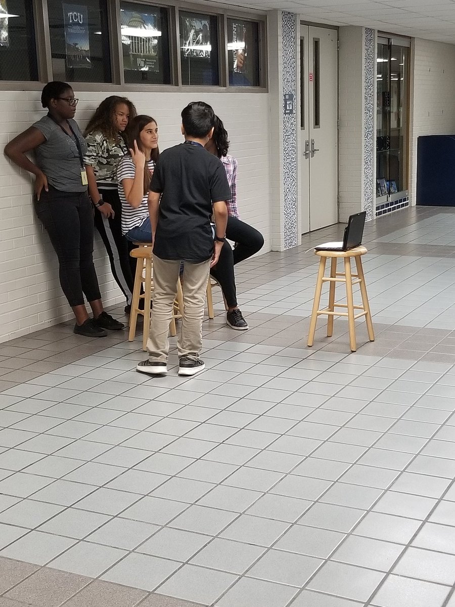 MrsDavisAggie's tweet photo. Students made #Flipgrid videos recording their pitch to convince "investors" to invest in their medicinal delivery system and company #CFISDStemCamp2019 #Entrepreneurship #inventor #BeTheChange https://t.co/ddXzlG3lsK