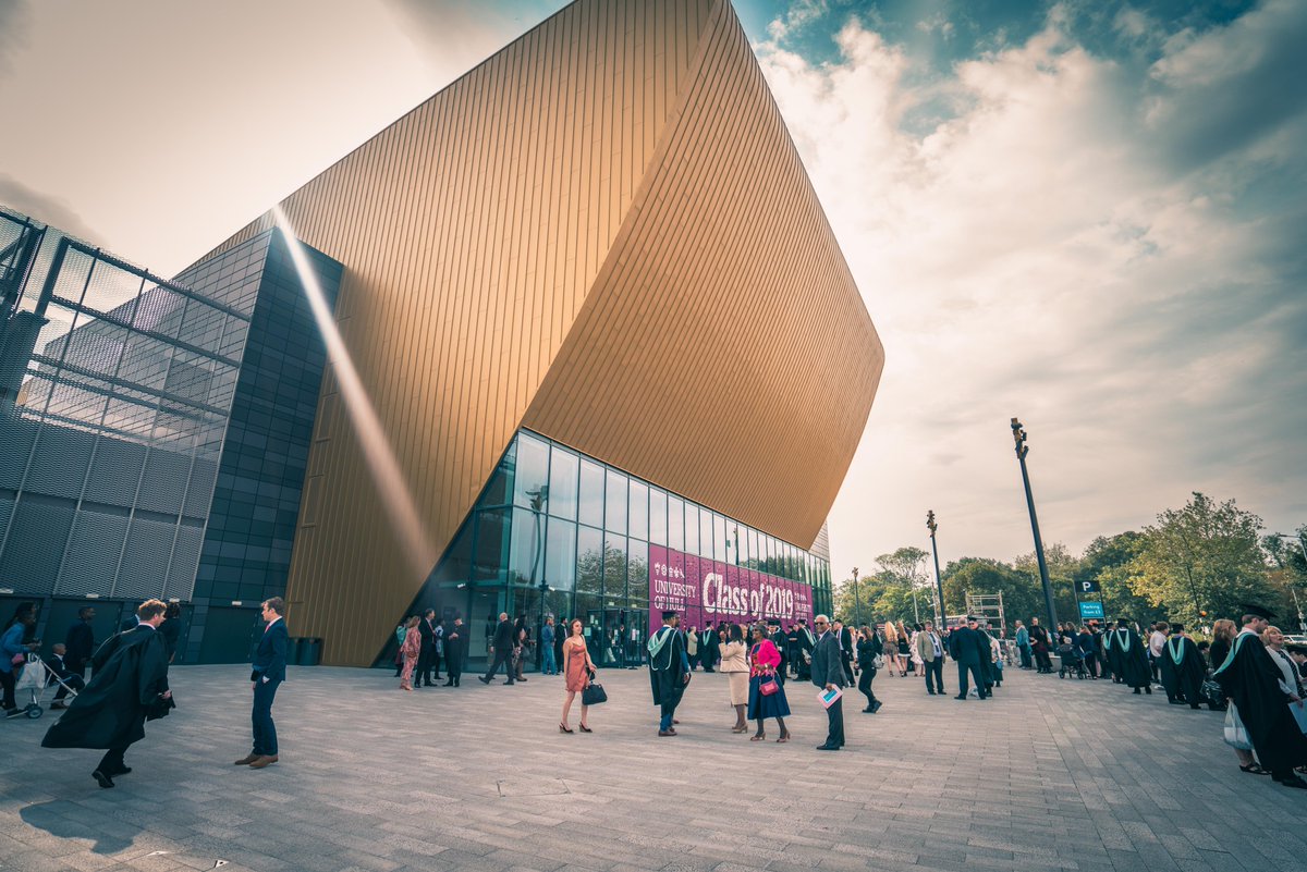 Good weather this week for the Hull Uni Graduation. Congratulations to all graduates! 🎓
