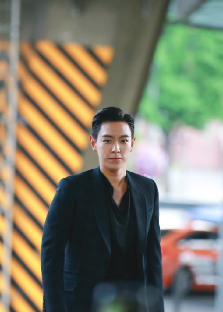 ForeverTOP_cn's tweet photo. 20190706 TOP้ๅฝน
#LongTimeNoSeeTOP
#ํ #์ต์นํ #TOP #ๅด่้ #ForeverTOP https://t.co/2EJPay9e0a